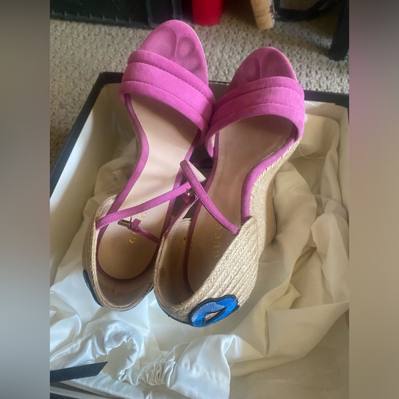 Gucci Platform Embroidered Wedges - Picture 2 of 5